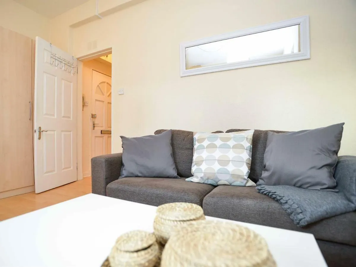 Dunbar Street Apartments 阿伯丁